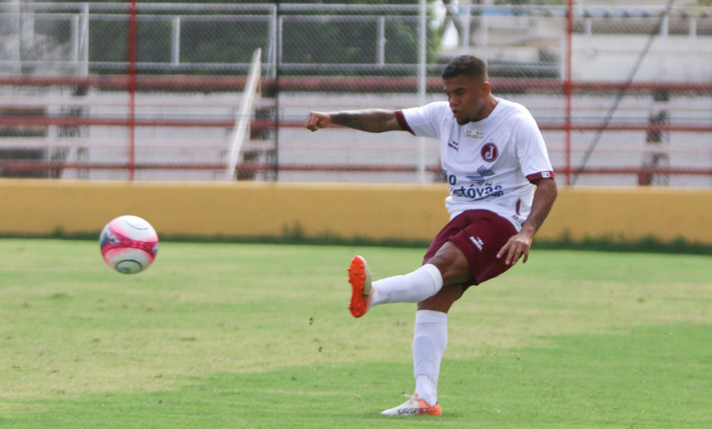 Tem gol!!!