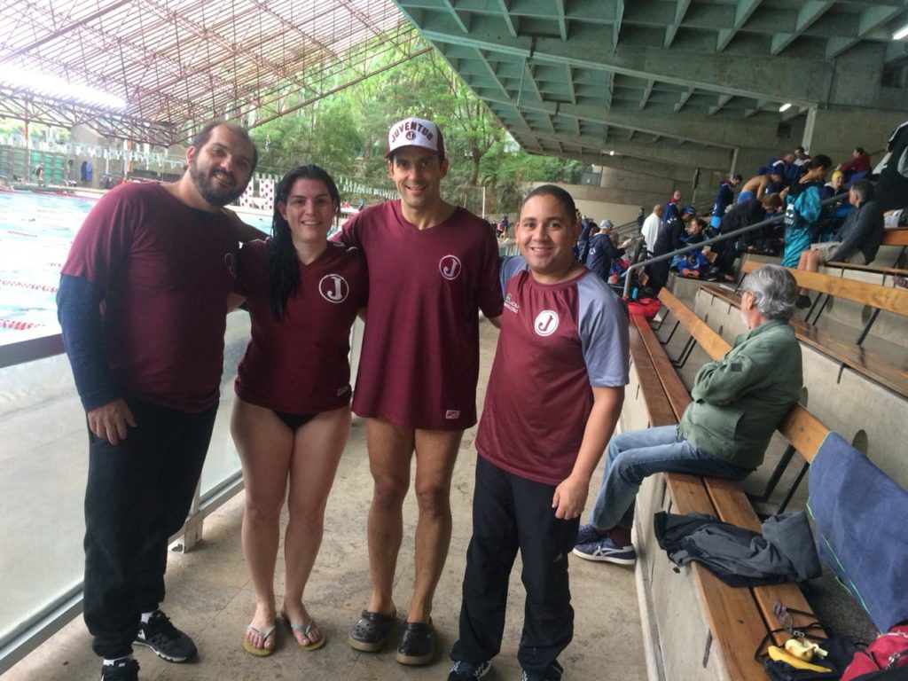 Equipe Master conquista medalha no Paulista de Natação