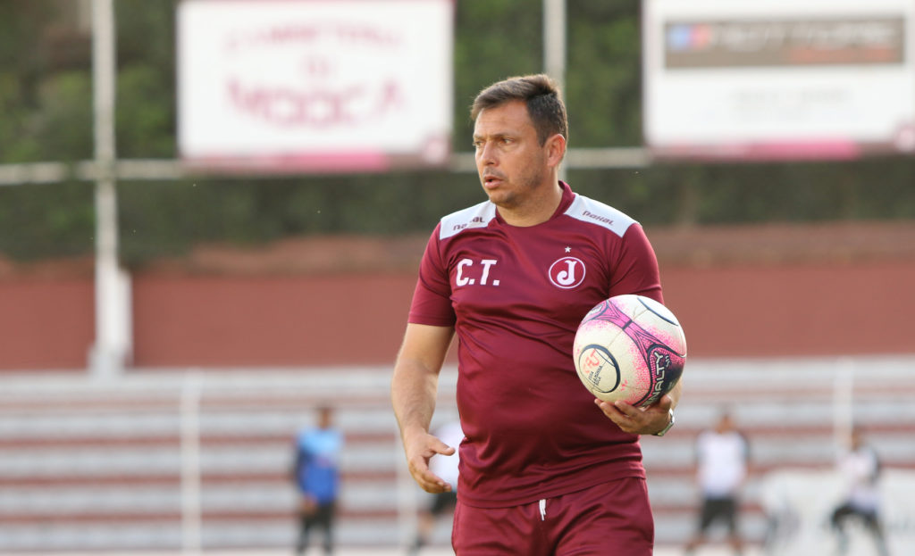 Copa Paulista: Alex Alves faz mistério sobre escalação para enfrentar o São Bernardo