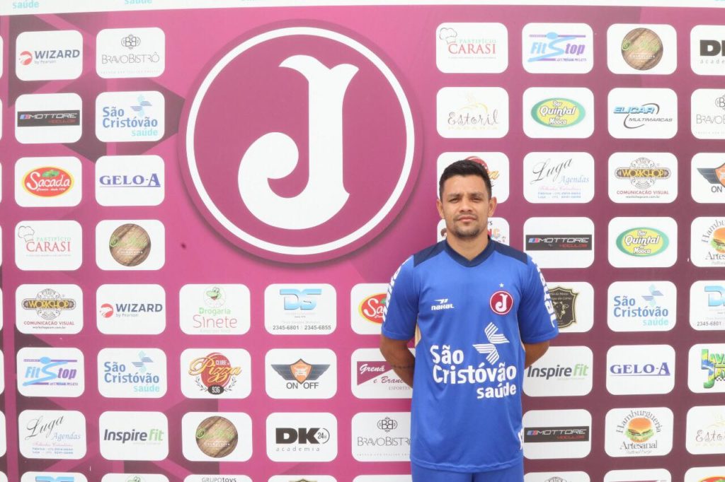 Romarinho e Medina reforçam o ataque juventino