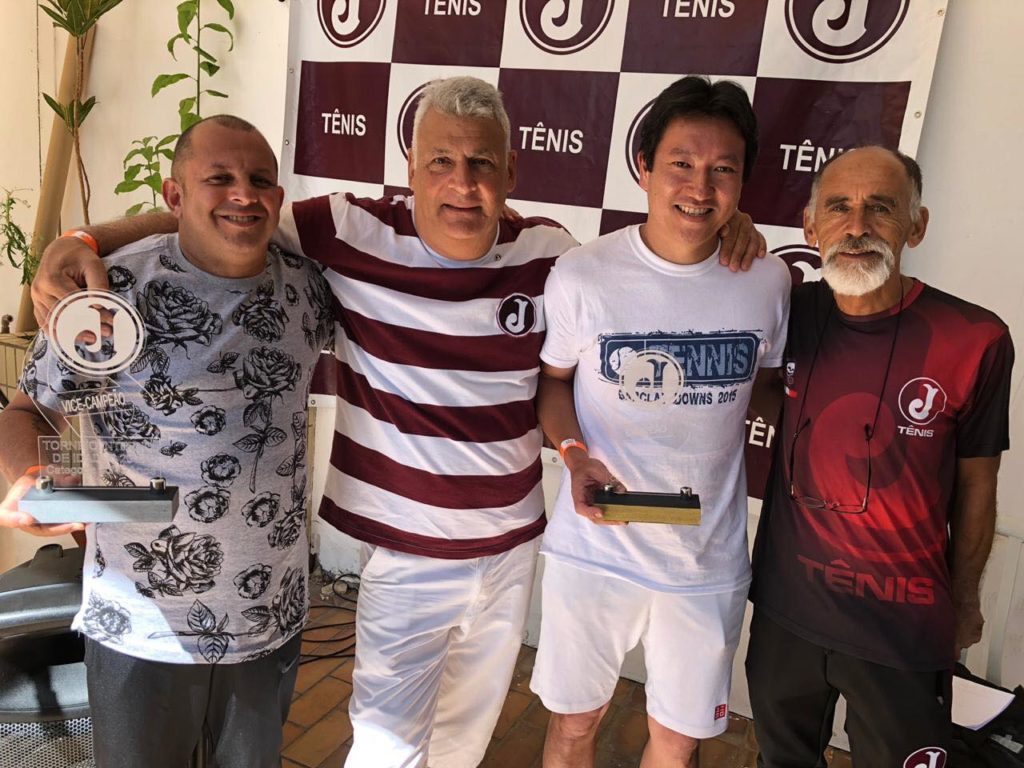 Departamento de Tênis encerra 2018 com festa de confraternização