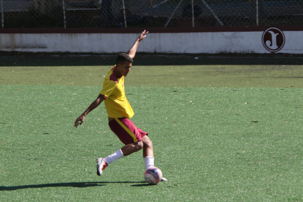 Sub-20 encerra semana com jogo-treino