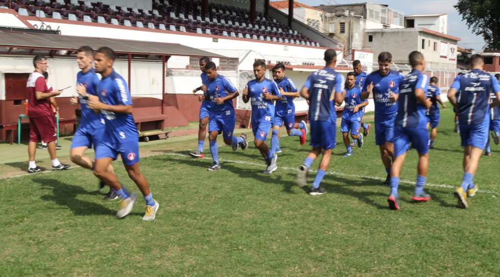 Elenco profissional começa preparação para a Copa Paulista