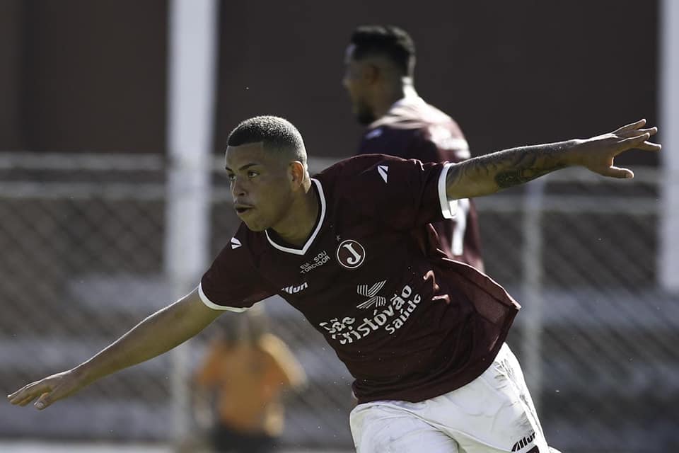 Juventus estreia na Copa Paulista com vitória diante do Corinthians