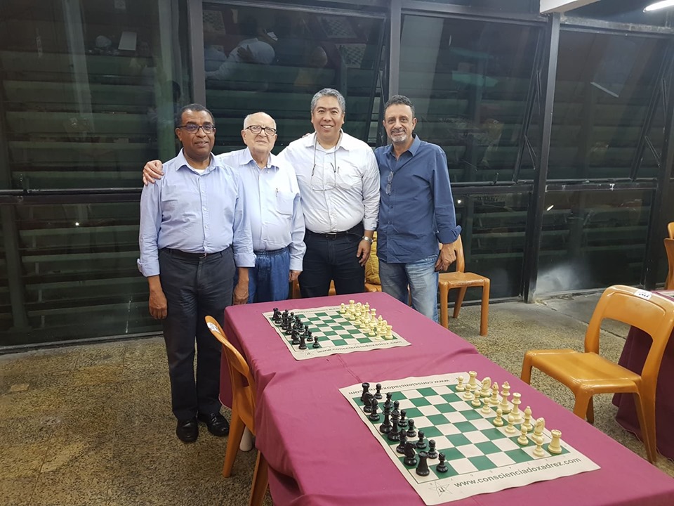 Aulas de Xadrez movimentam o Clube as quartas