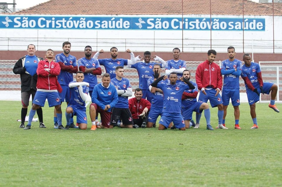 Moleque busca a liderança do grupo diante do Nacional