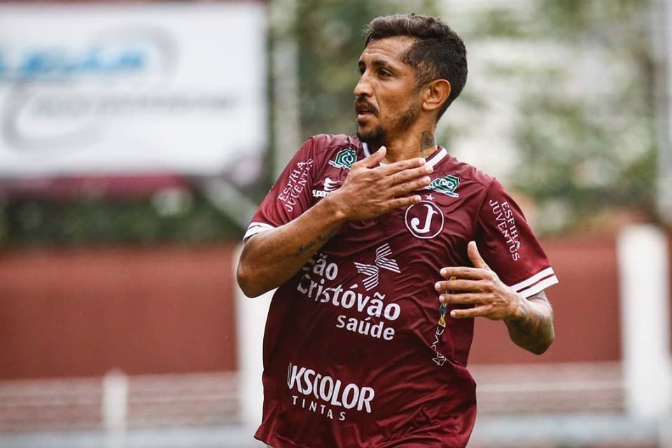 Moleque bate Inter de Limeira na Javari