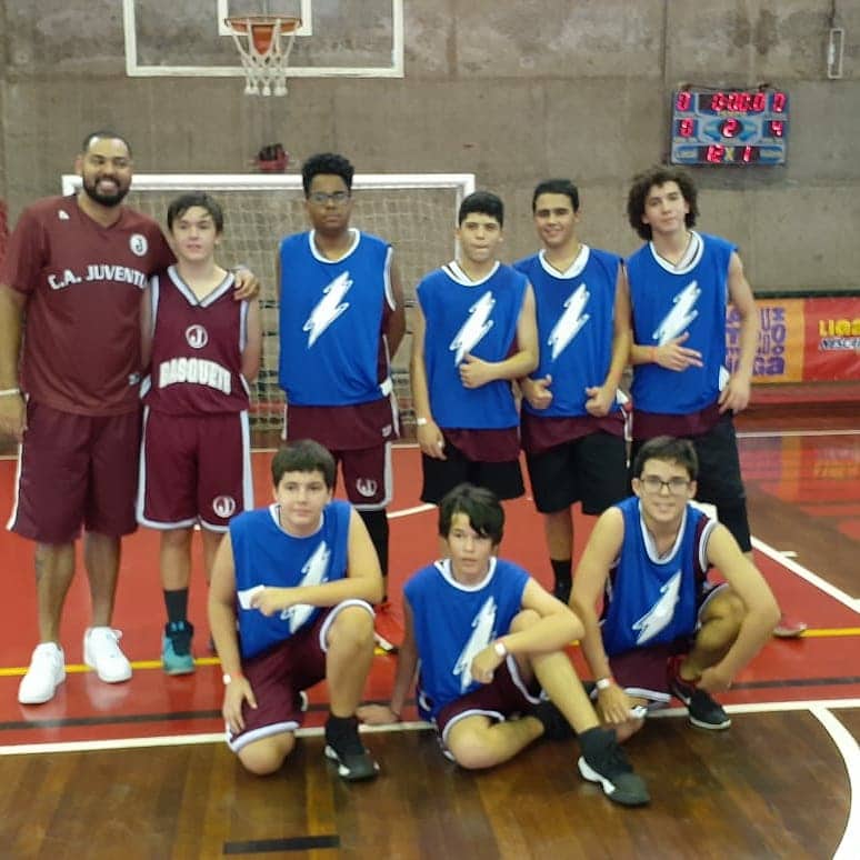 Equipes Juventinas de Basquete marcam presença em importantes competições competições