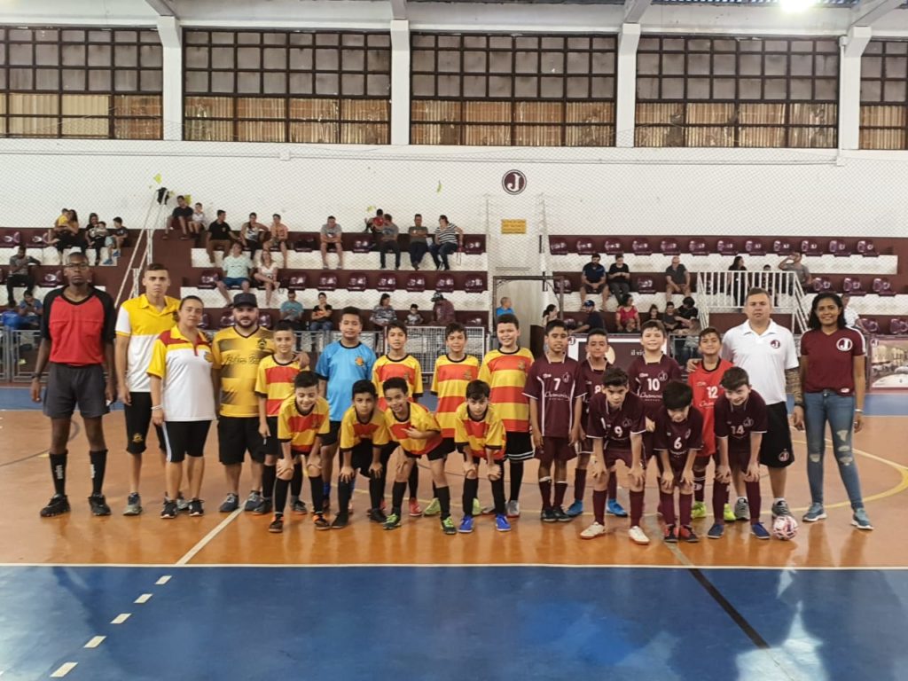 Juventus vence Strickers em amistoso da Escola de Futsal