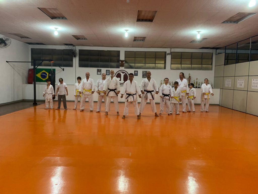 Karatê é gratuito para Associados