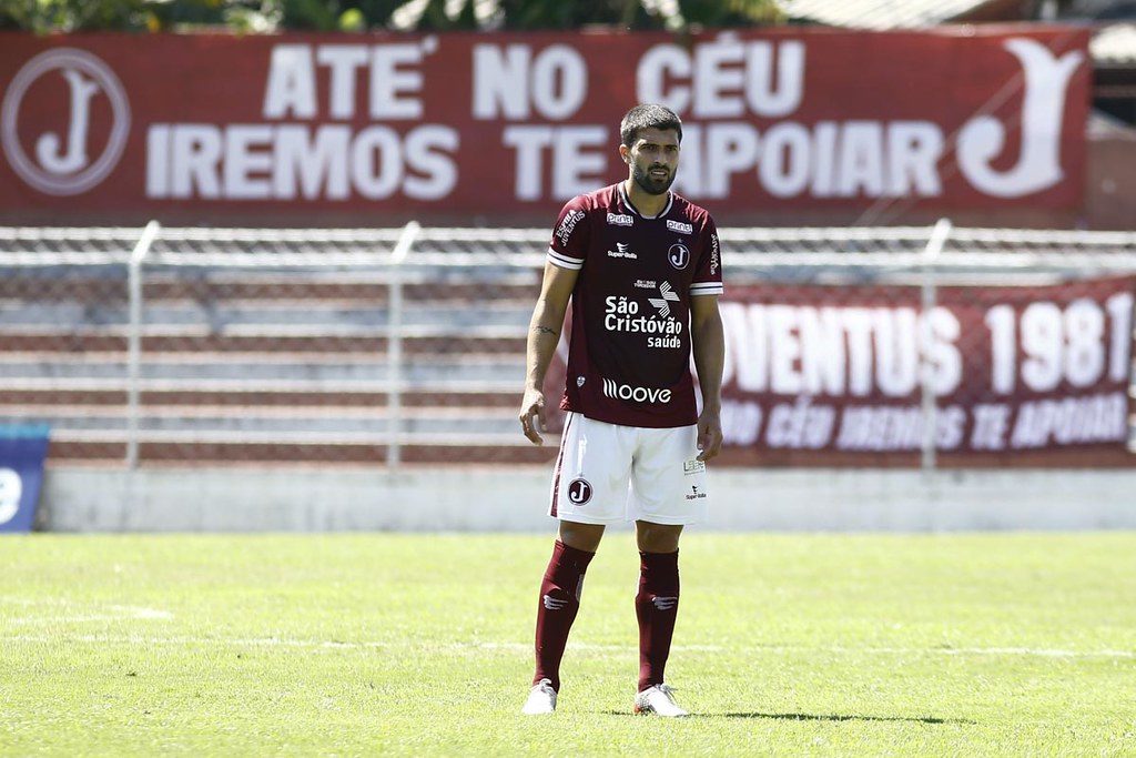 Diego Sacomam aposta na experiência do Juventus diante do São Bernardo