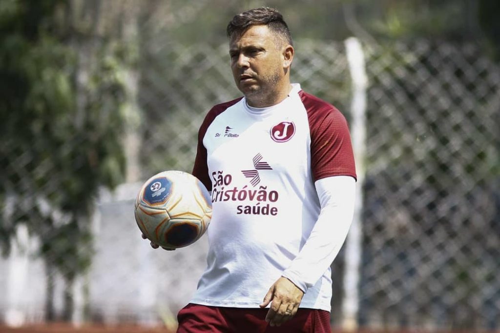 “Temos totais condições de irmos lá e ganharmos”, disse Alex Alves