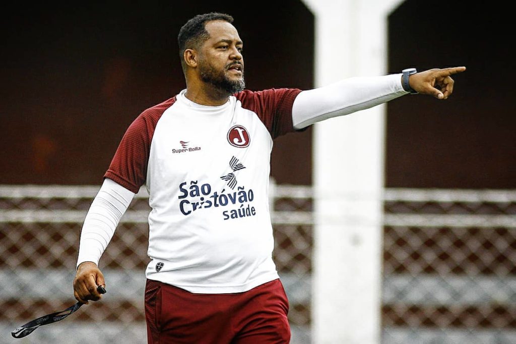 Juventus encara Briosa e tenta se recuperar na competição