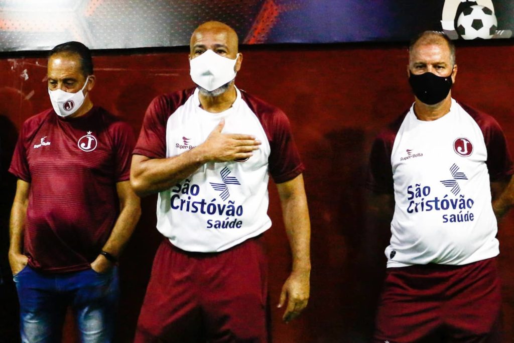 Juventus se reapresenta na Javari