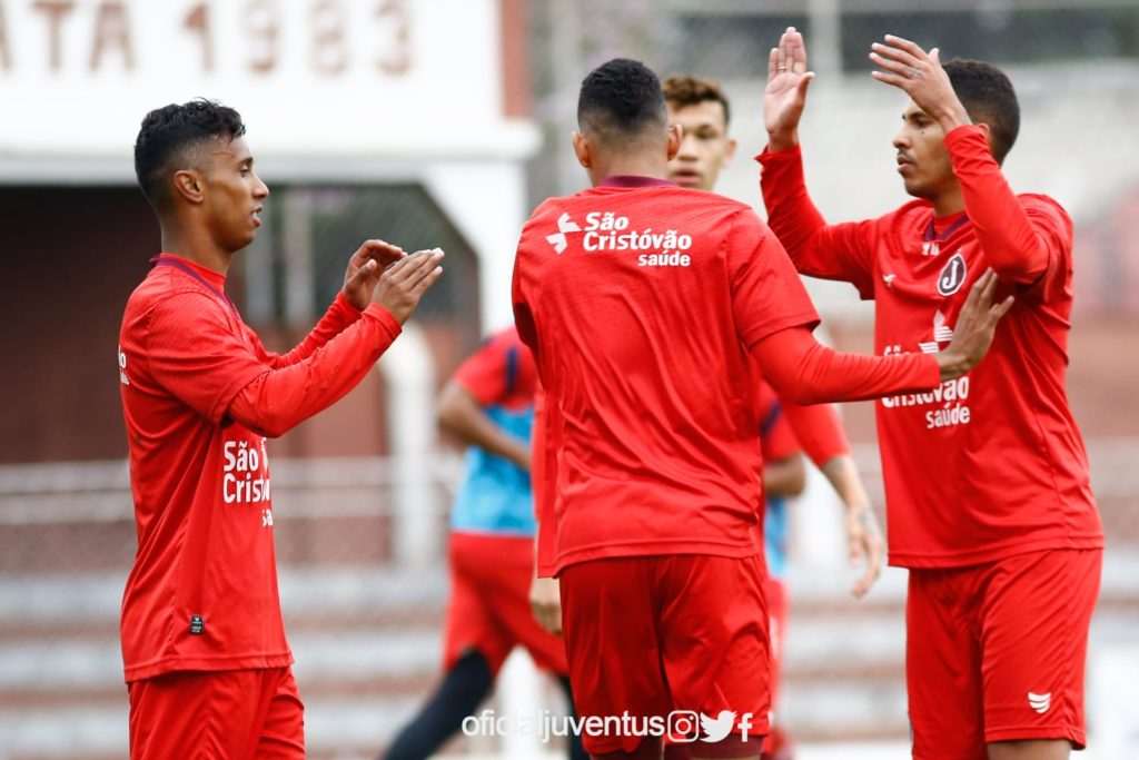 Moleque vence mais Jogo-Treino