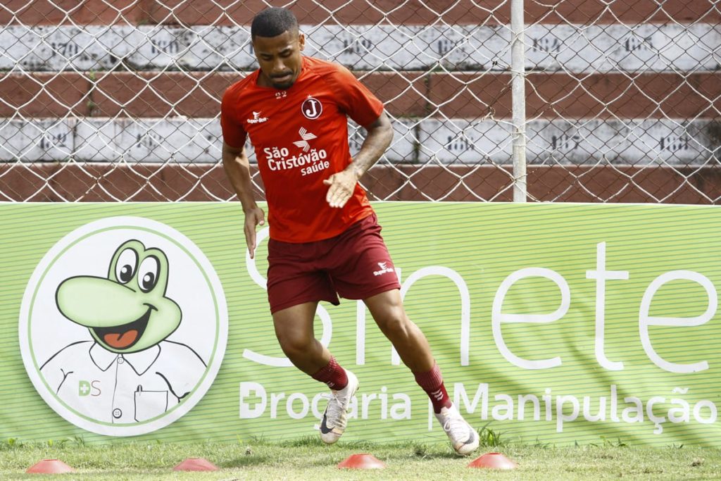 Ainda sem público, Juventus enfrenta Portuguesa