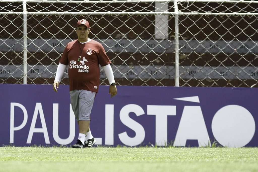 Moleque tenta se recuperar na competição em confronto direto com Velo Clube no G8