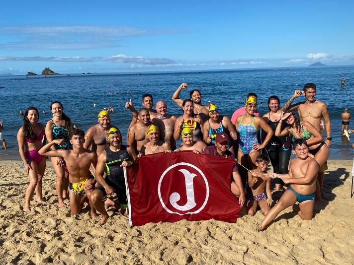 Nadadores das Equipes Infantil e Master participam de Travessia em São Sebastião