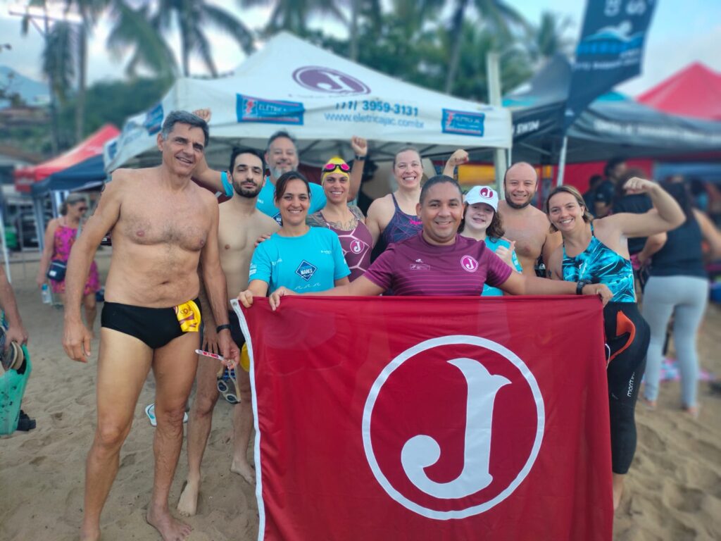 Equipe Master de Natação participa do Circuito Mares