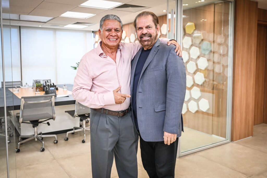 Presidente Juventino se reúne com Presidente da FPF