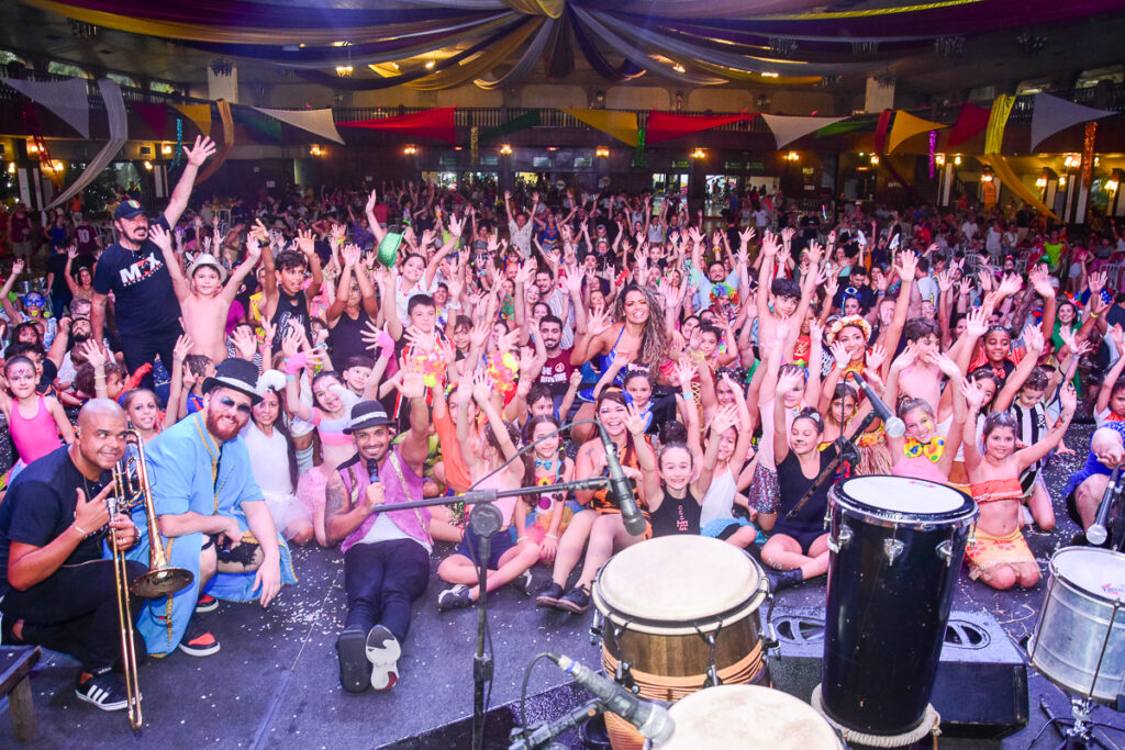 Primeira Matinê dos “100 Anos de Folia” é sucesso total