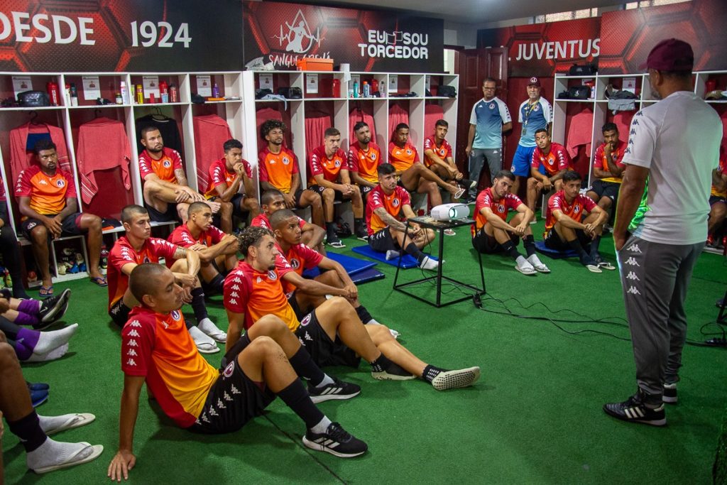 Juventus tem jogo decisivo contra o Oeste
