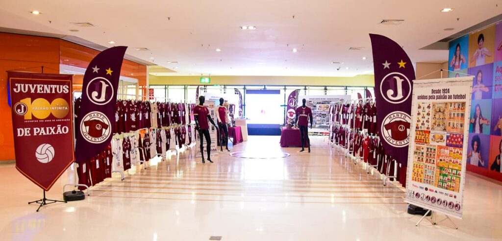 Shopping Ibirapuera veste a nossa camisa e entra em campo com os Juventinos