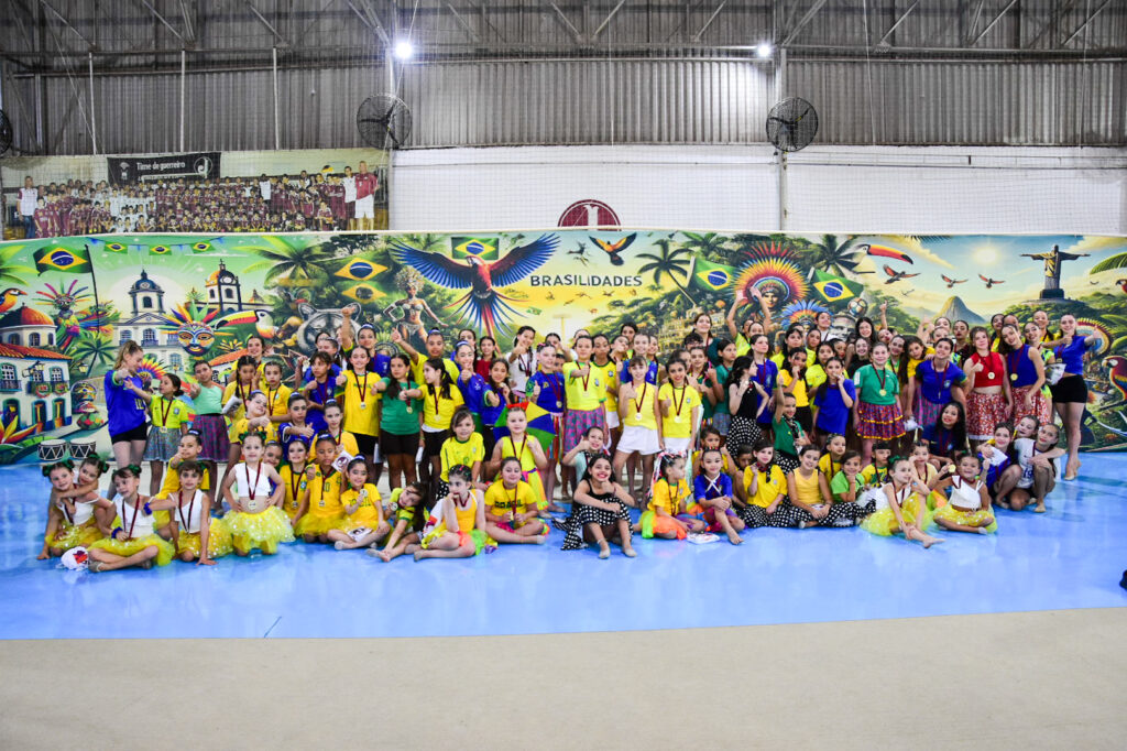 Ginastas Juventinas exaltam tradições e espírito vibrante do Brasil em Noite de Gala