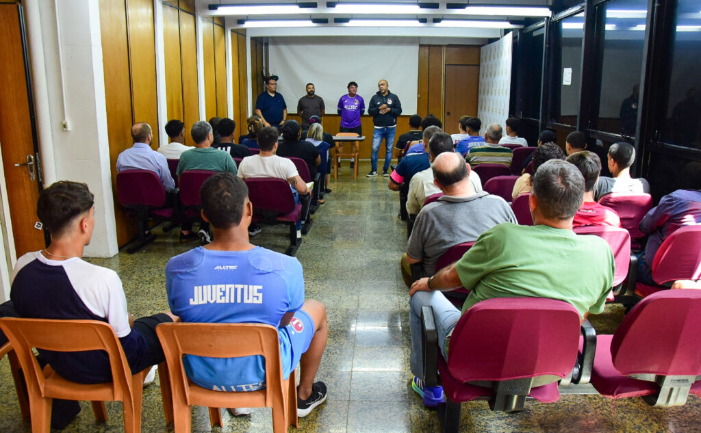 Departamento de Base se reúne com atletas e pais do elenco Sub 15 do Juventus