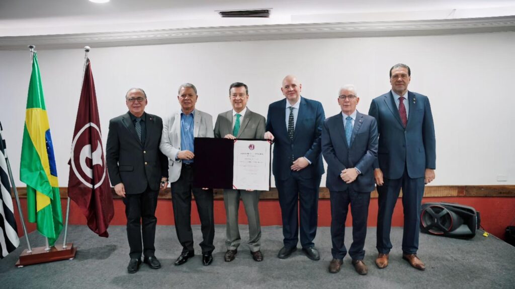 PRESIDENTE DO TJSP RECEBE HOMENAGEM E TÍTULO DE CIDADÃO JUVENTINO “MOLEQUE TRAVESSO”