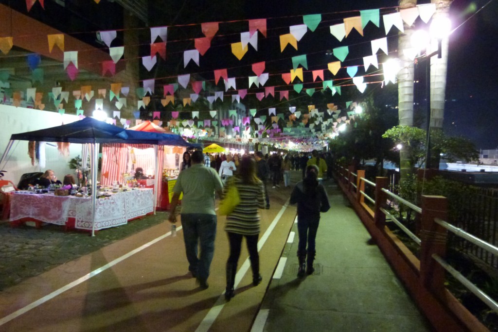 Julina 2012 – Show Strike