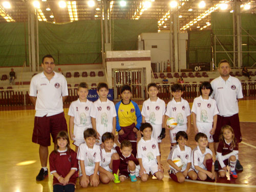 Equipes da Escola de Futsal obtém 03 vitórias e 01 derrota no Sindi-Clube