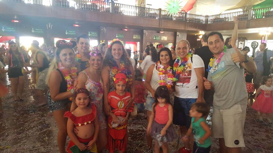 Foliões Mirins se divertem no Carnaval Olímpico