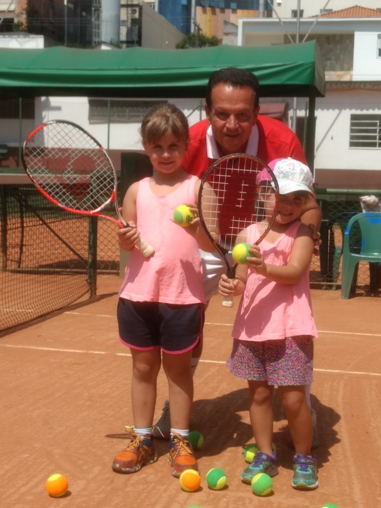 tenis jovens