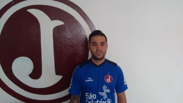 Diogo, meio campo do Juventus (Foto: Lucas Moraes)