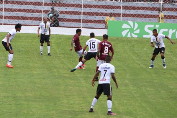 Juventus e São Bernardo (Foto: Marcelo Germano/Juventus)