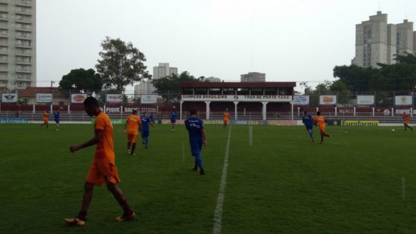 Juventus profissional e sub-20 treinam na javari (Foto:Lucas Moraes)