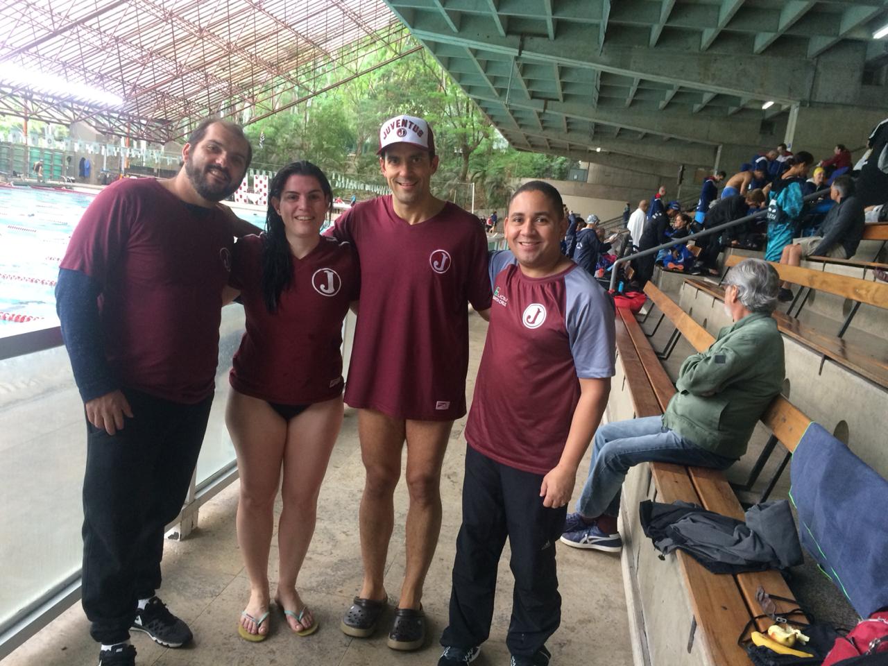 Equipe Master conquista medalha no Paulista de Natação