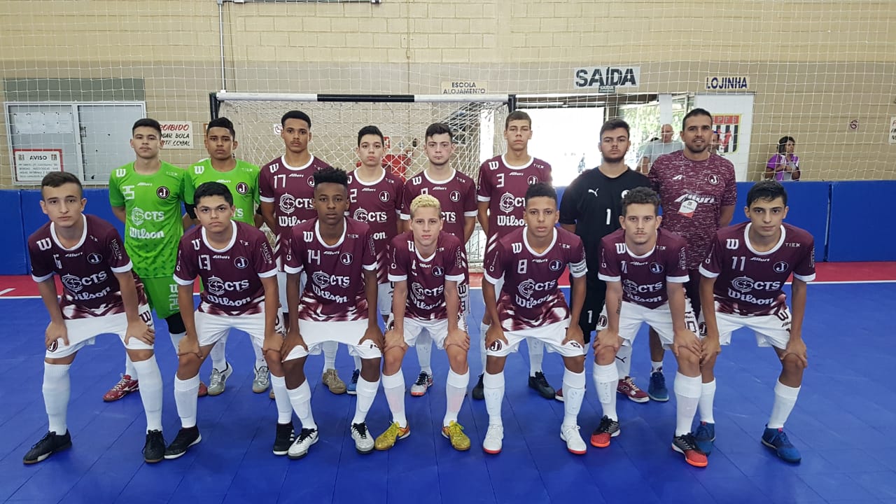 Sub 18 garante vaga na decisão do Metropolitano de Futsal