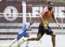 Equipe Profissional realiza primeiro Jogo-Treino contra o Sub 20