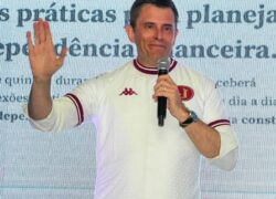 Ex-nadador grená e mestre das finanças se apresenta no Juventus