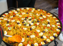 Paella Caipira do Síndico ao som de moda de viola acontece no Juventus