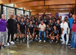 Elenco Juventino visita a Sede Social